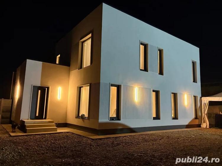 Casă cu 4 camere în Centură