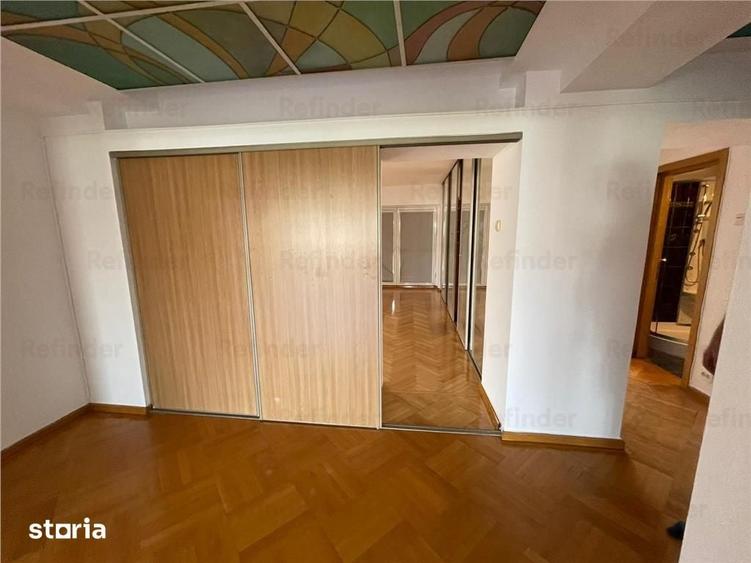 Apartament cu 3 camere decomandat în Centrul Civic