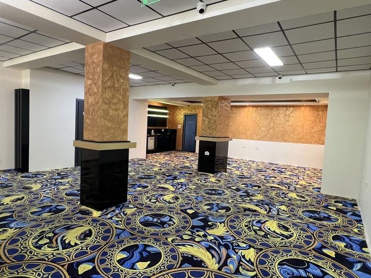 Spațiu comercial, de 120 mp, în Central