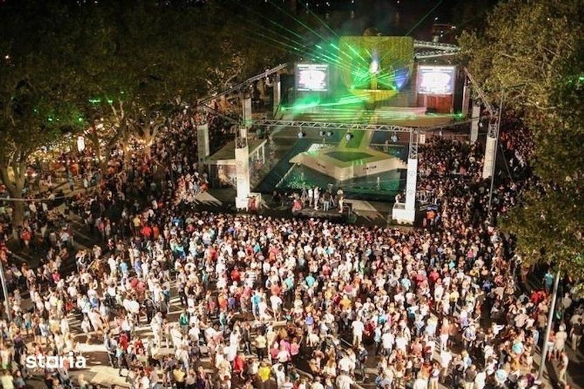 Teren cu vad comercial in Piateta Hotel Cazino Mamaia / POT 70% - CUT - 3
