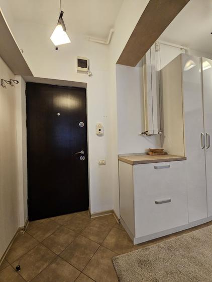Apartament cu 2 camere semidecomandat în Cazino