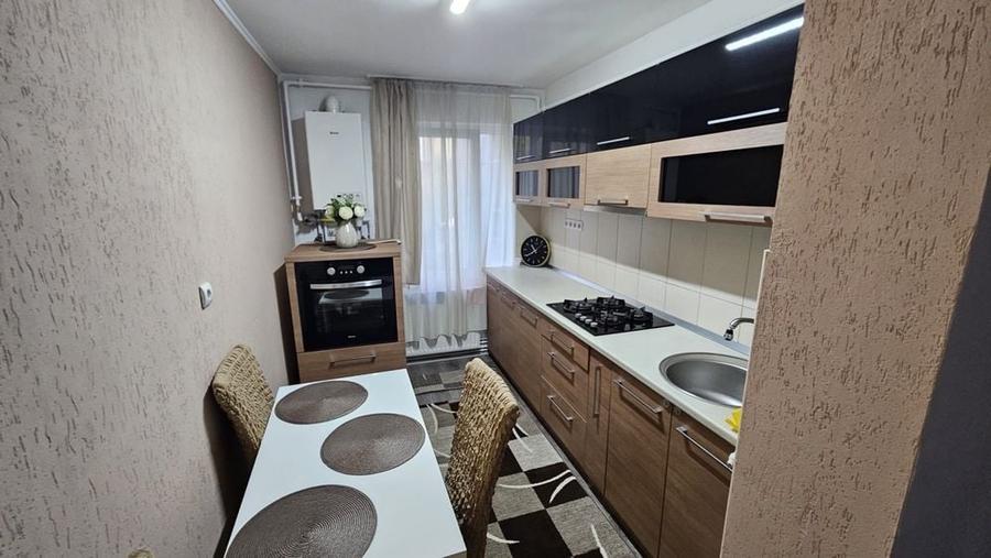 Apartament cu 2 camere decomandat în Tudor