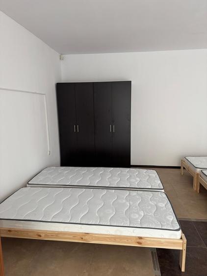 Apartament cu 12 camere decomandat, mobilat în Pipera