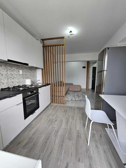Apartament cu 2 camere semidecomandat în Berceni