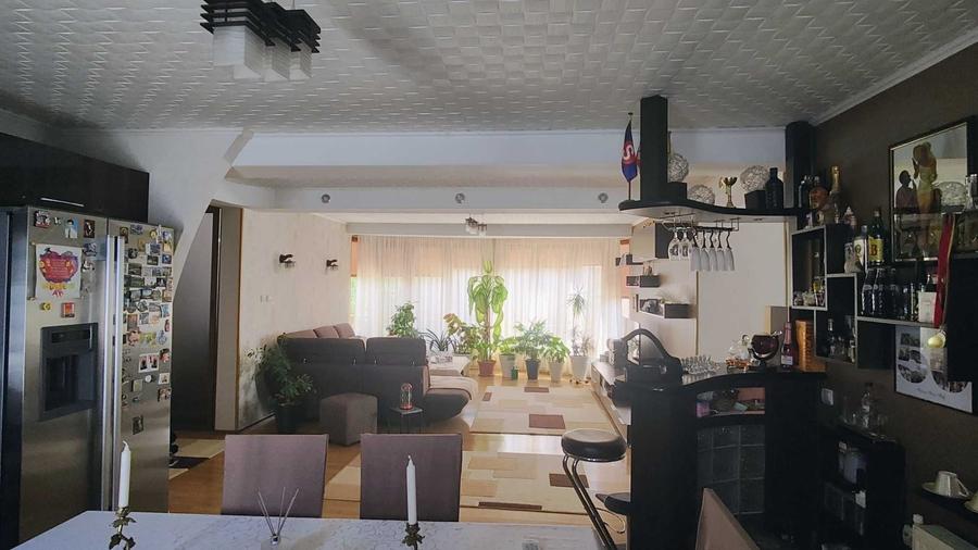 Casă cu 4 camere în Șendreni