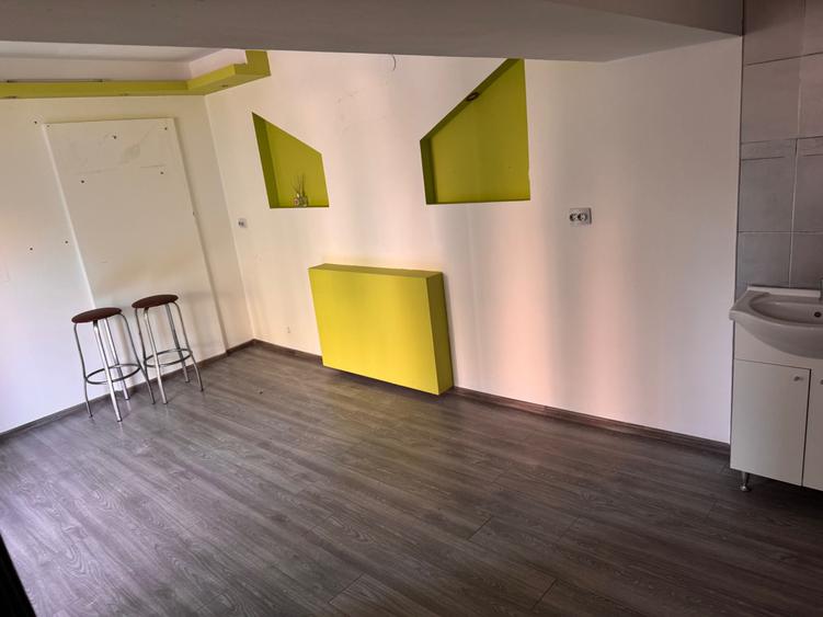 Spațiu comercial, de 30 mp, în Deve