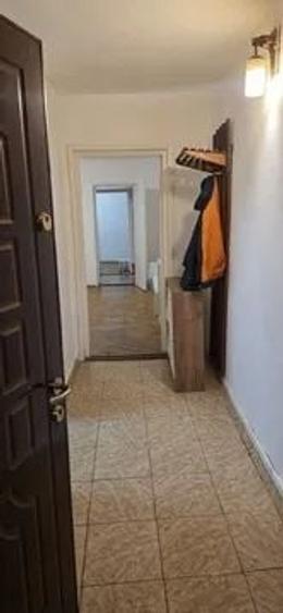 Apartament cu 2 camere semidecomandat, mobilat în Lipovei