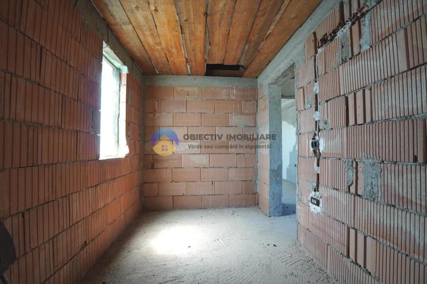 Casă cu 3 camere cu Teren 600 Mp în Cut
