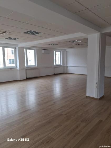 Spațiu comercial, de 140 mp, în Central