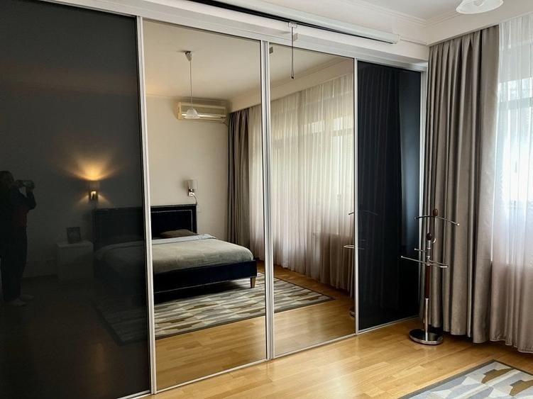 Apartament cu 3 camere decomandat, mobilat în Arcul de Triumf