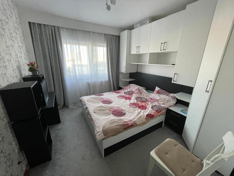 Apartament cu 3 camere decomandat în Mărăști