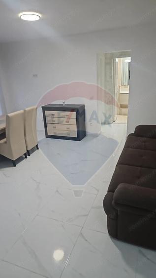 Apartament cu 3 camere decomandat, mobilat în Ultracentral