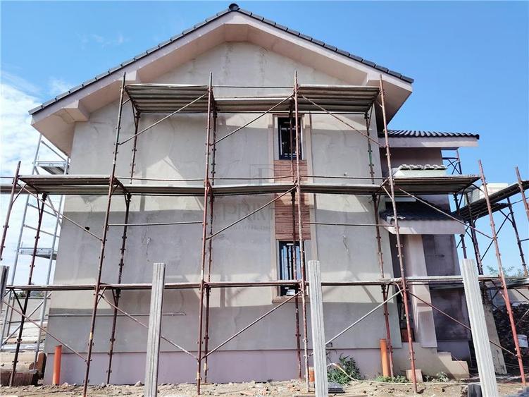 3 DORMITOARE - ZONA POPULATA - FINISAJE LA CERERE - 3