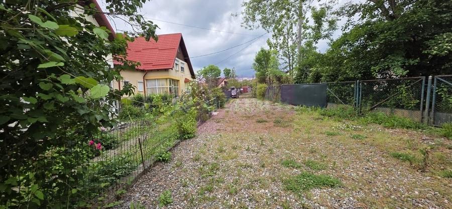 Casă cu 6 camere în Central
