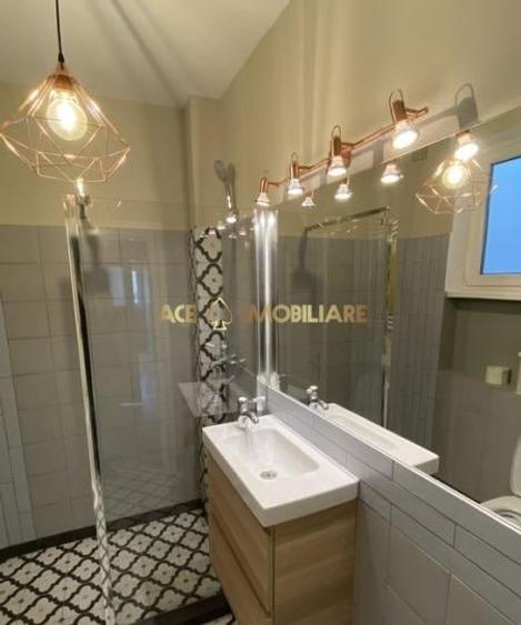 Apartament cu 2 camere decomandat, mobilat în Decebal