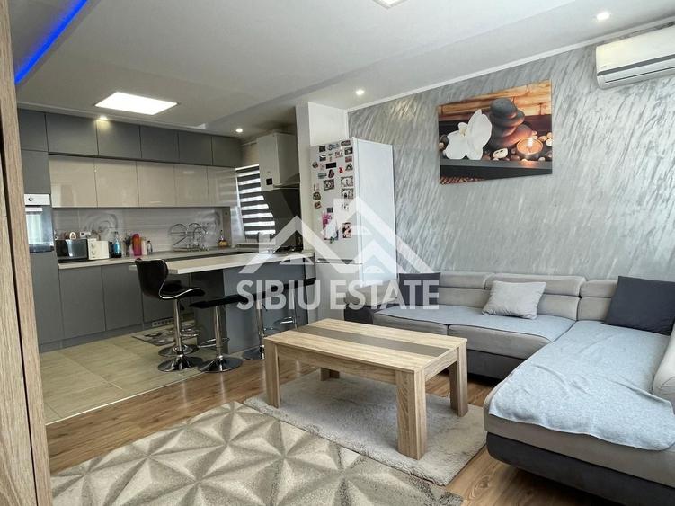 Apartament cu 3 camere decomandat, mobilat în Șelimbăr