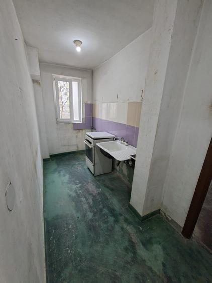 Apartament cu 2 camere decomandat în Barbu Văcărescu