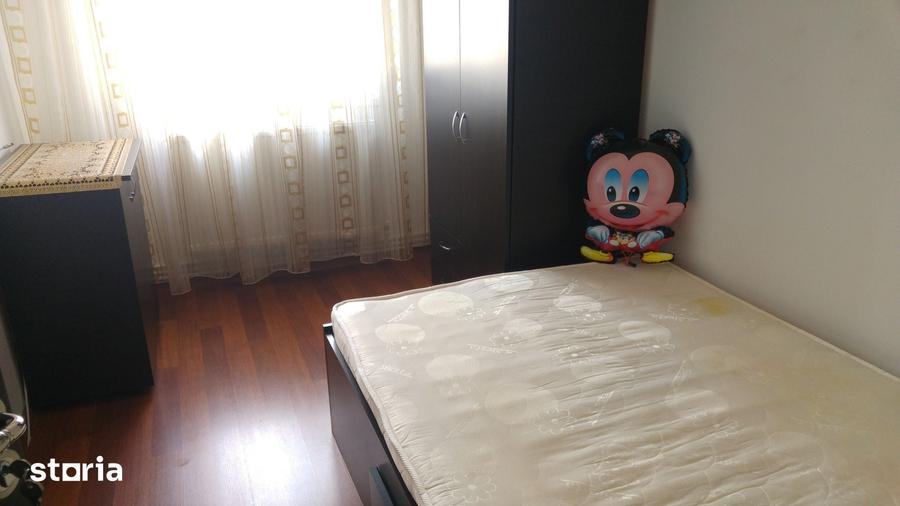 Apartament cu 3 camere decomandat în Dorobanți 1