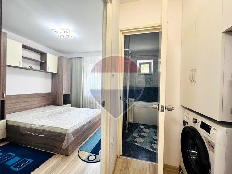 Apartament cu 2 camere semidecomandat, mobilat în Giurgiului