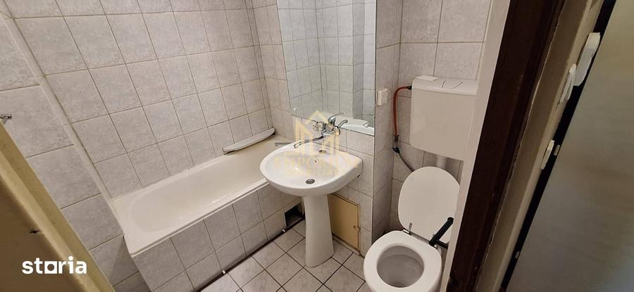 Garsonieră decomandată în Gruia
