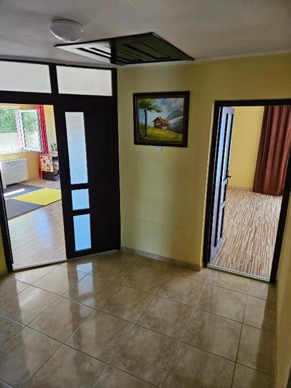 Casă individuală cu 5 camere cu Garaj în Dancu