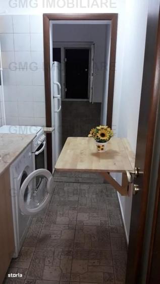 Garsonieră decomandată în Tei