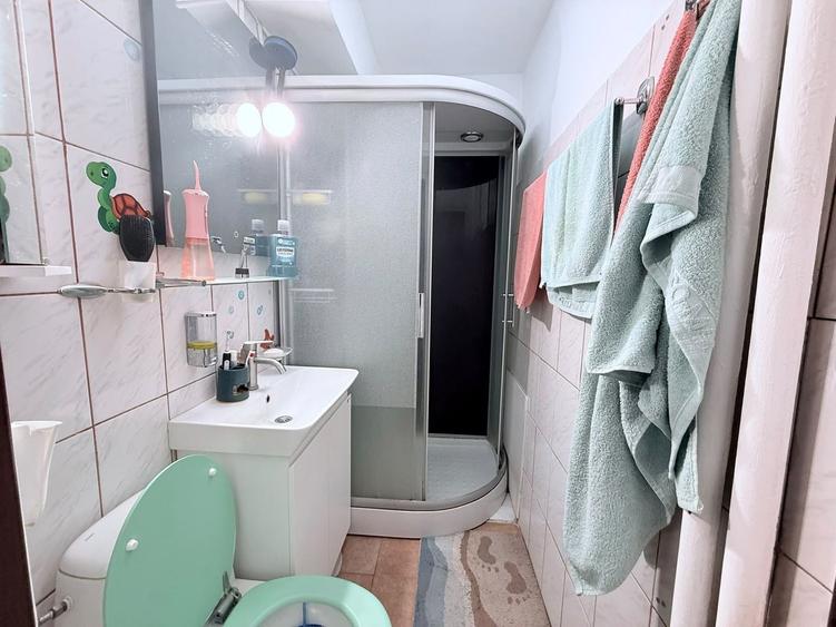 Apartament cu 2 camere semidecomandat, mobilat în Gara de Nord
