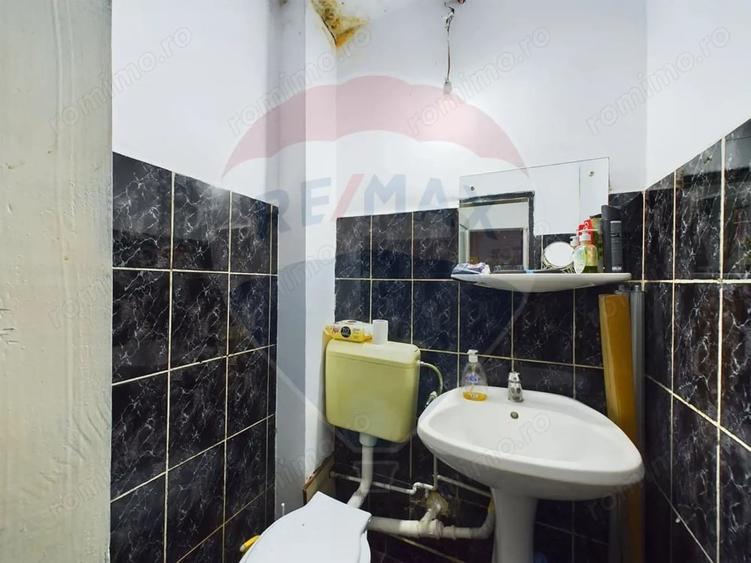 Garsonieră decomandată în Central