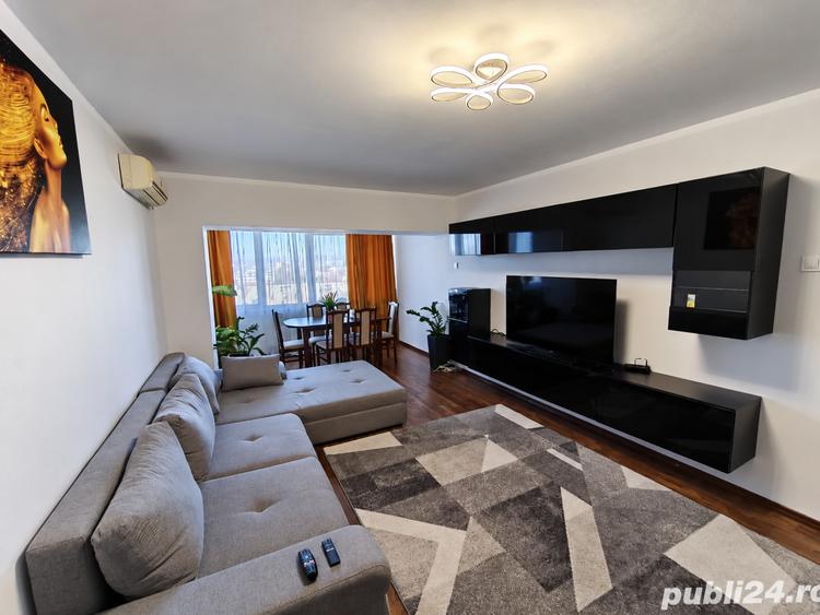 Apartament cu 3 camere decomandat în Faleză