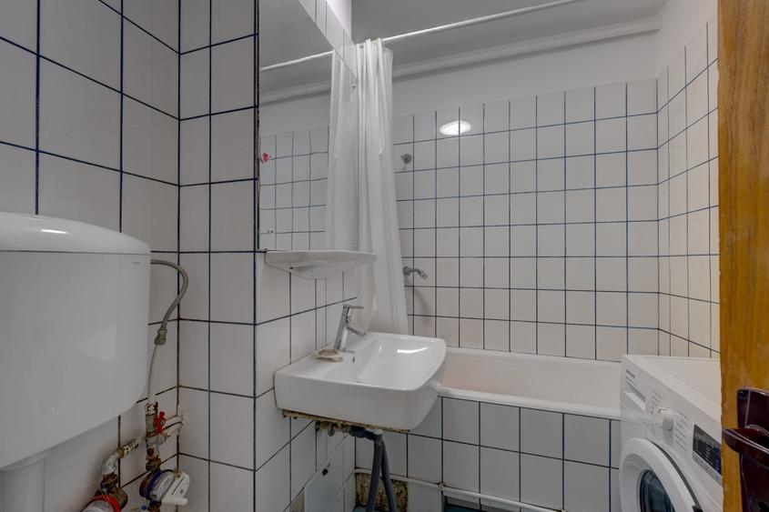 Garsoniera cocheta, gata de mutat, la 500 metrii distanta de statia de metrou. - 9