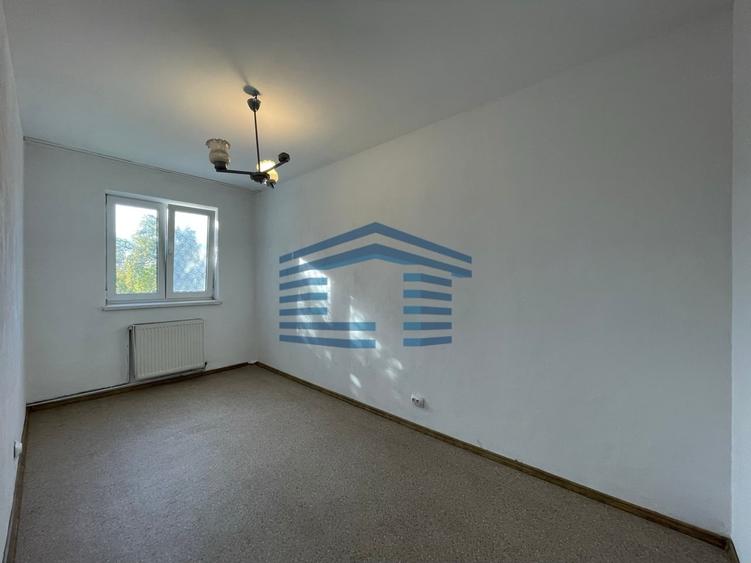 Apartament cu 3 camere decomandat în Bartolomeu