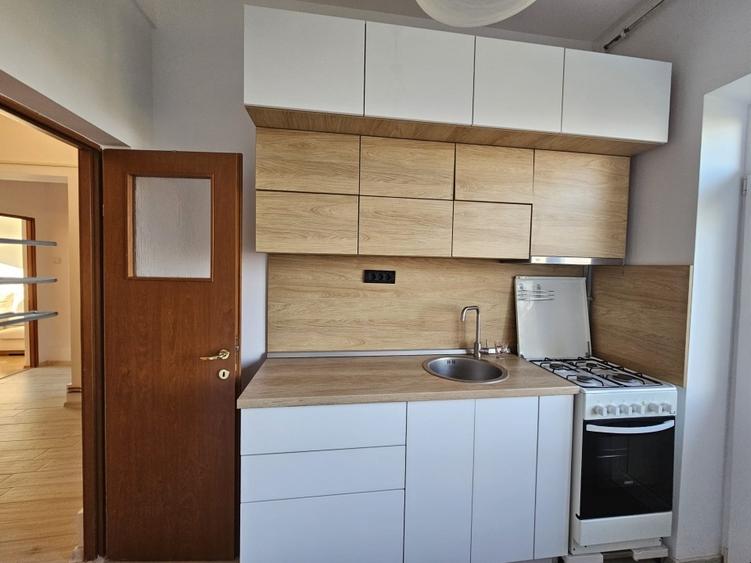 Apartament cu 2 camere decomandat, mobilat în Ultracentral