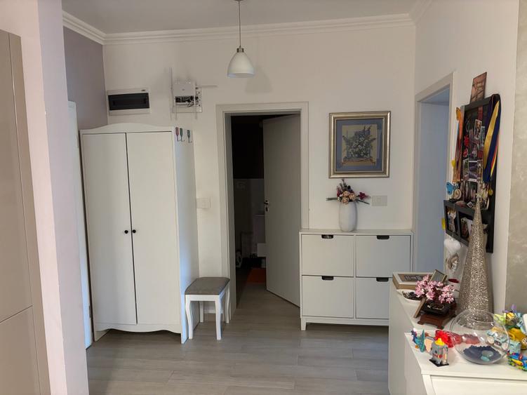 Apartament cu 2 camere decomandat în Dumbrăvița