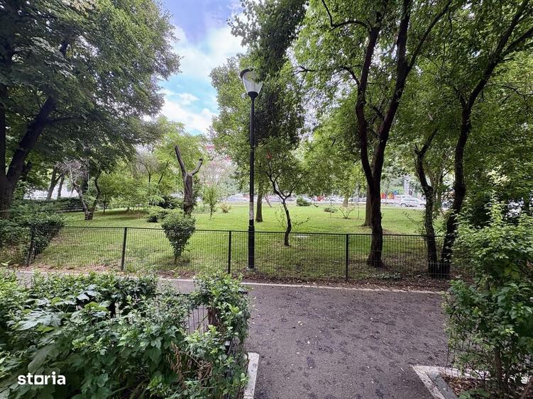 Apartament cu 2 camere semidecomandat în Giurgiului