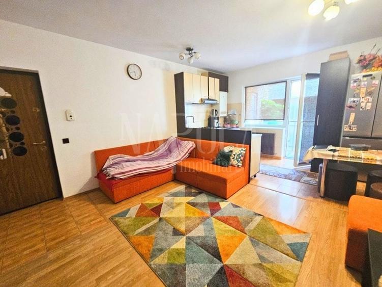 Apartament cu 3 camere semidecomandat în Florești — fotografia 1