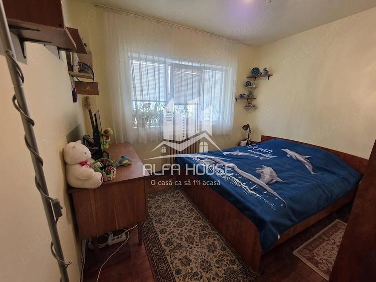 Apartament cu 3 camere decomandat în Govândari