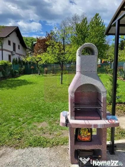 Casă cu 4 camere cu Teren 722 Mp în Podul Vadului
