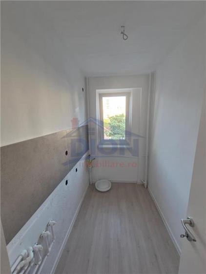 Apartament cu 2 camere decomandat în 1 Decembrie 1918