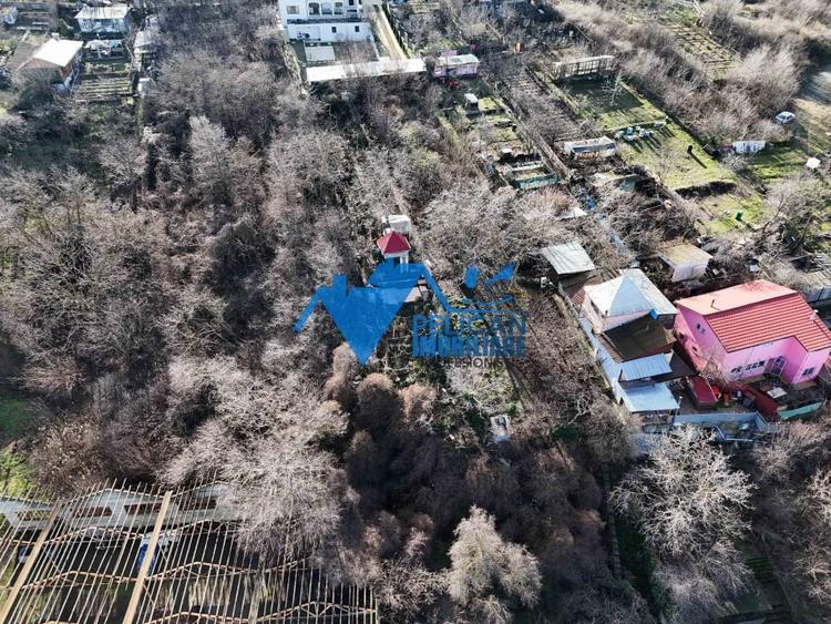 Teren Construcții intravilan de 550 mp, în Sud