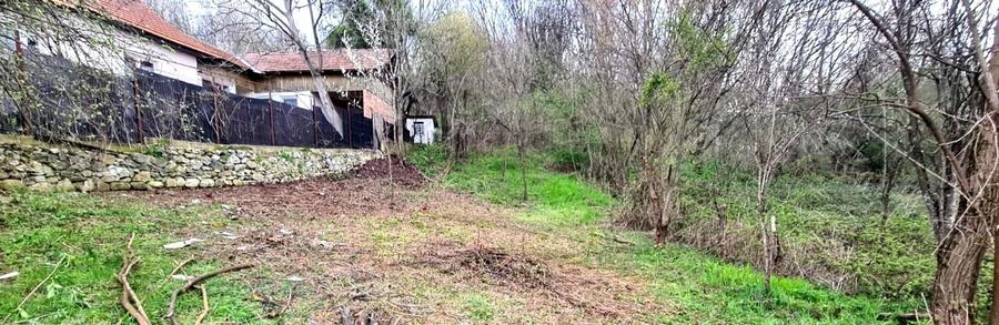 Teren de 1894 mp, în Tismana
