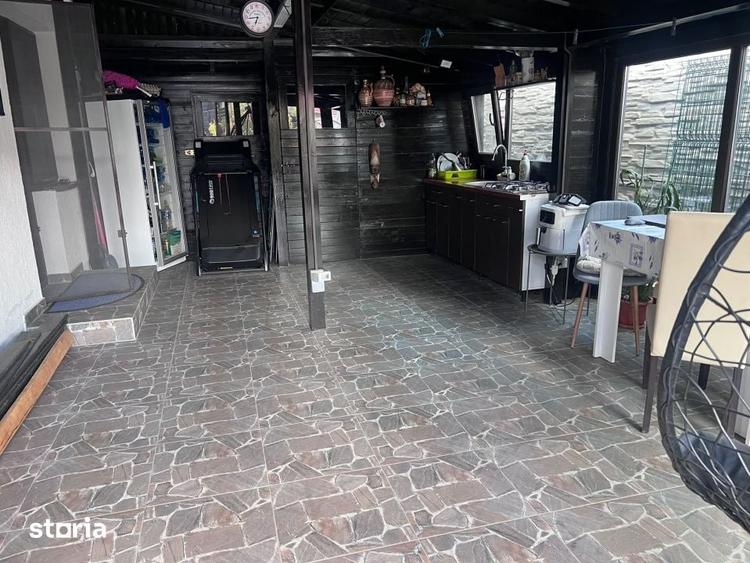 Casă cu 5 camere cu Teren 360 Mp în Pielești