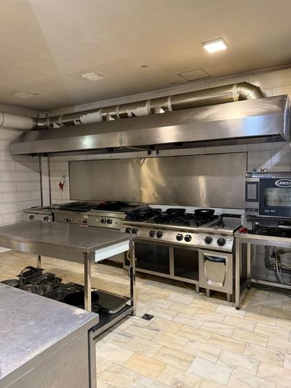 Spațiu comercial, de 400 mp, în Central