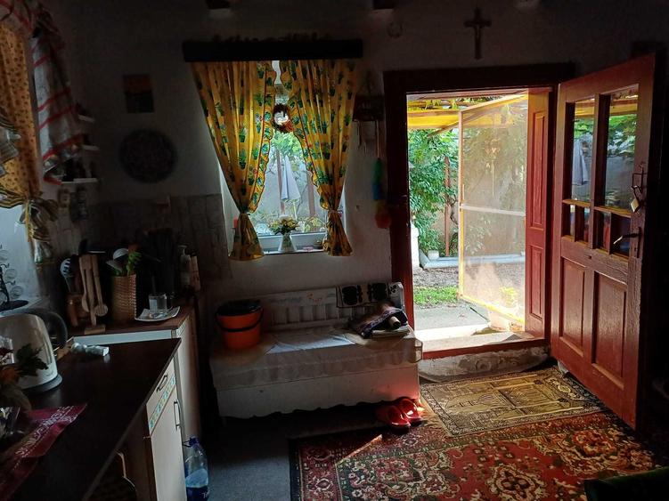 Casă cu 2 camere în Dos