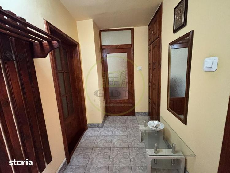 Apartament cu 3 camere decomandat în George Enescu