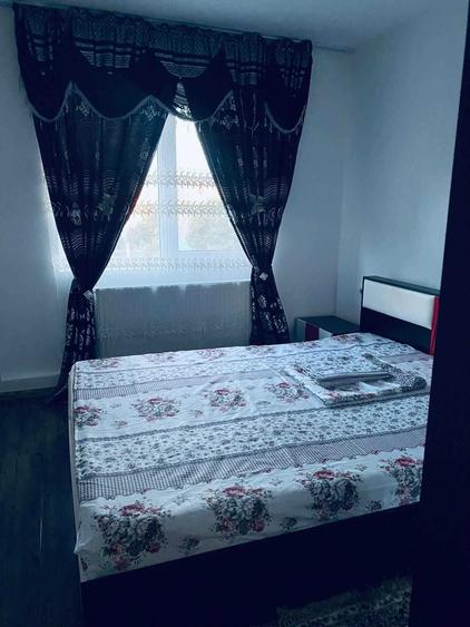 Inchiriez apartament 2 camere - 4