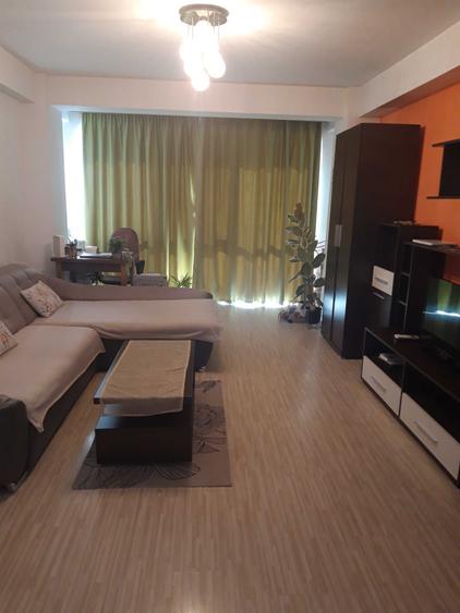 Apartament cu 2 camere decomandat în Soarelui