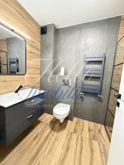 Apartament cu 3 camere semidecomandat în Florești