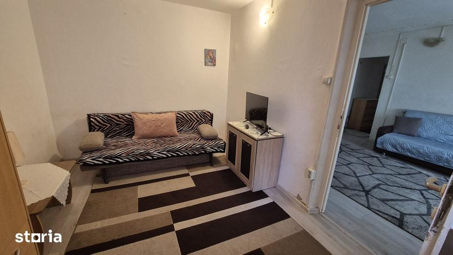 Apartament cu 3 camere semidecomandat în Șagului