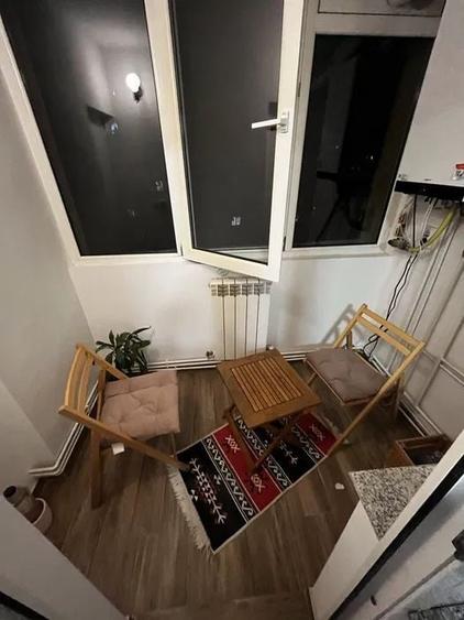 Apartament cu 3 camere semidecomandat, mobilat în Crângași