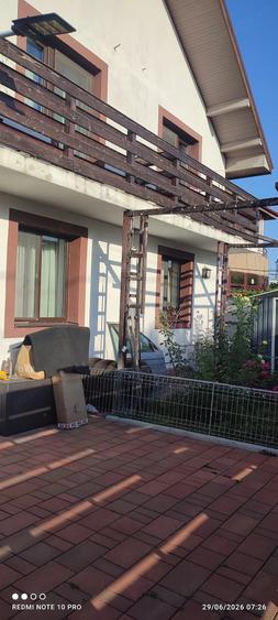 Casă cu 3 camere cu Teren 300 Mp în Central